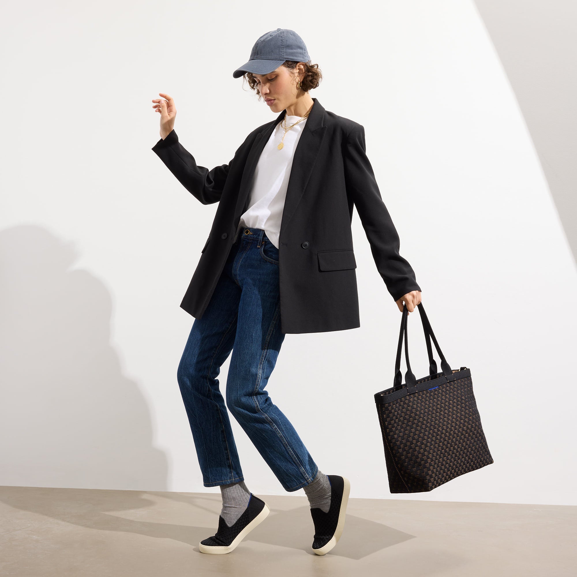 The Lightweight Zip Tote Night Song - Image 4