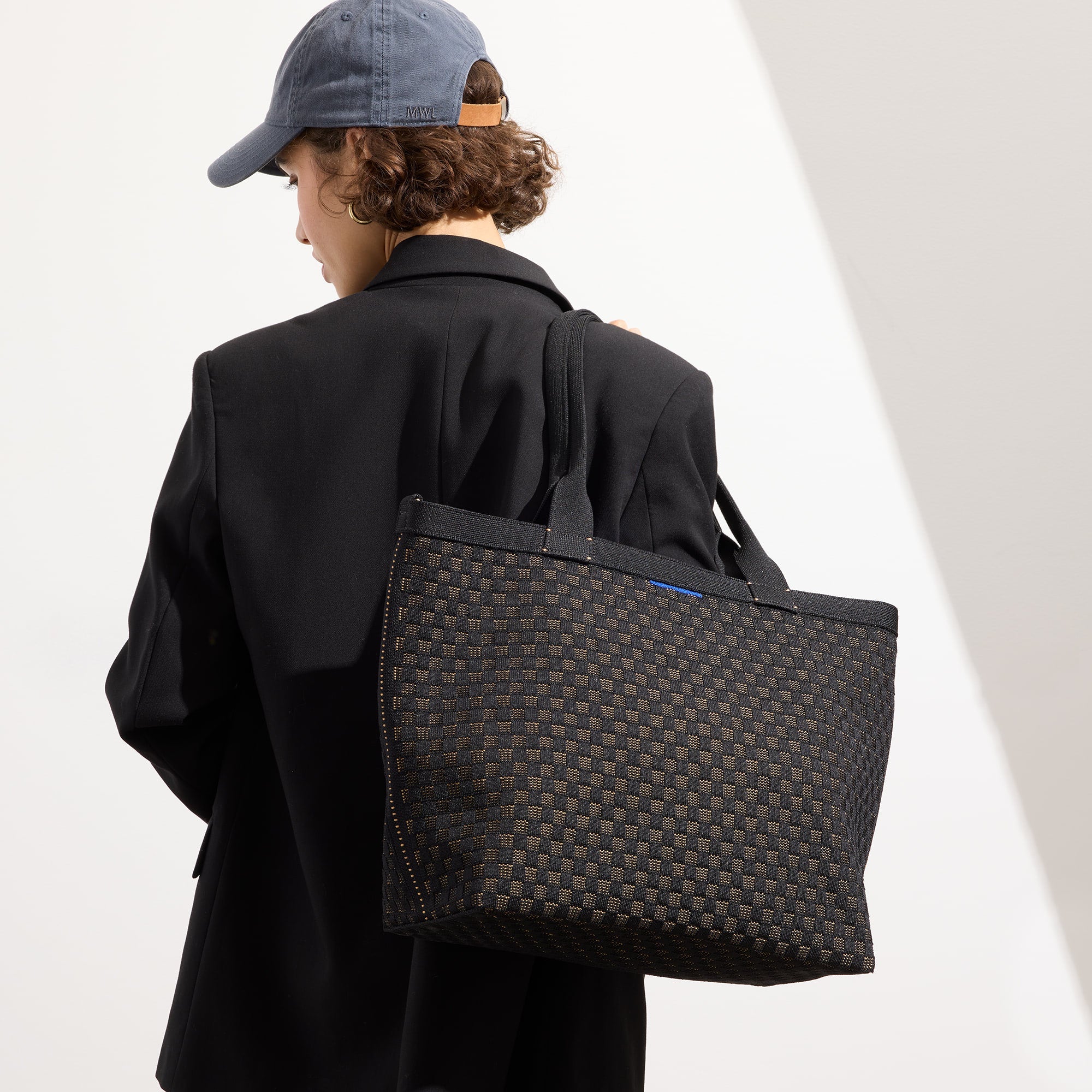 The Lightweight Zip Tote Night Song - Image 3