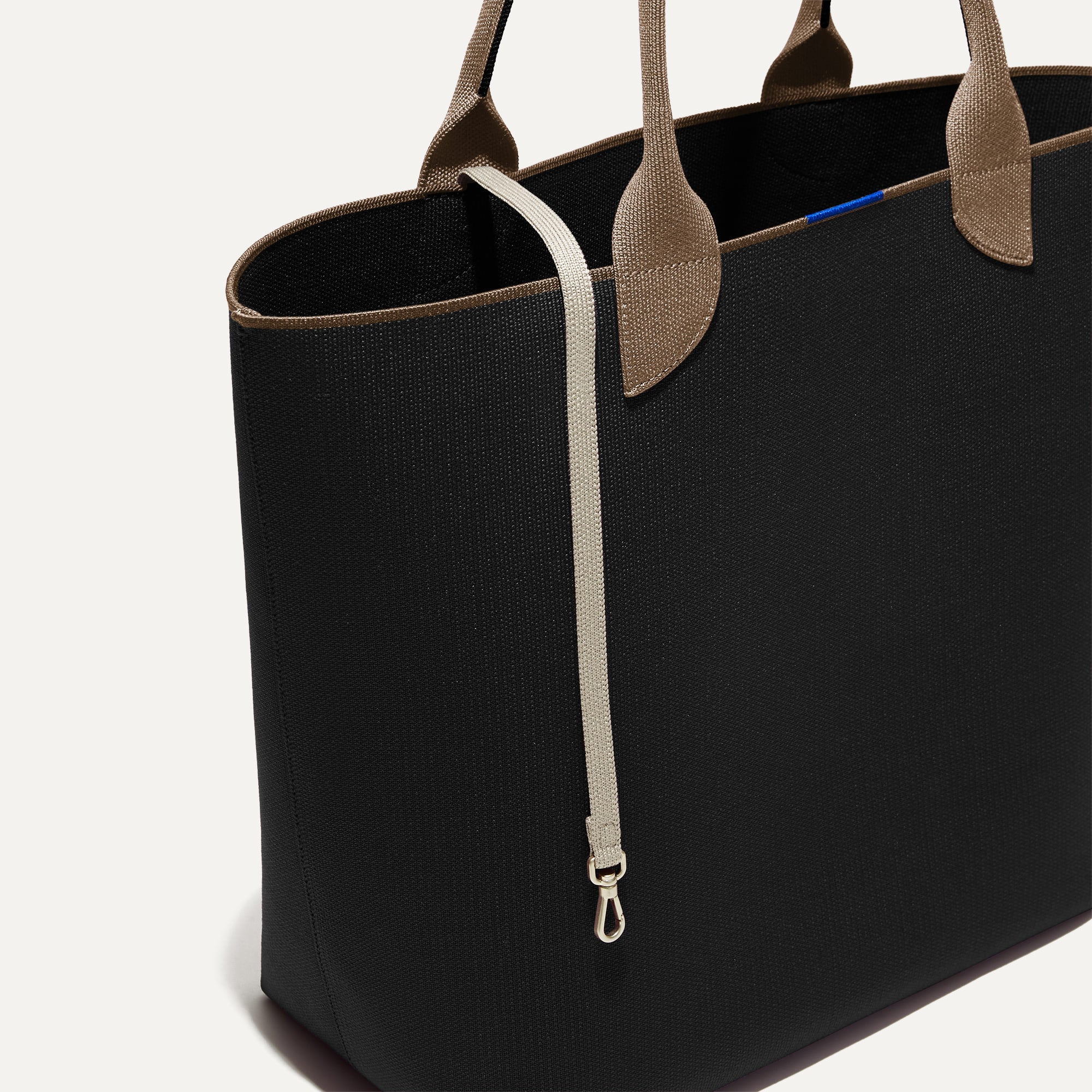 The Lightweight Tote Black Portobello - Image 6