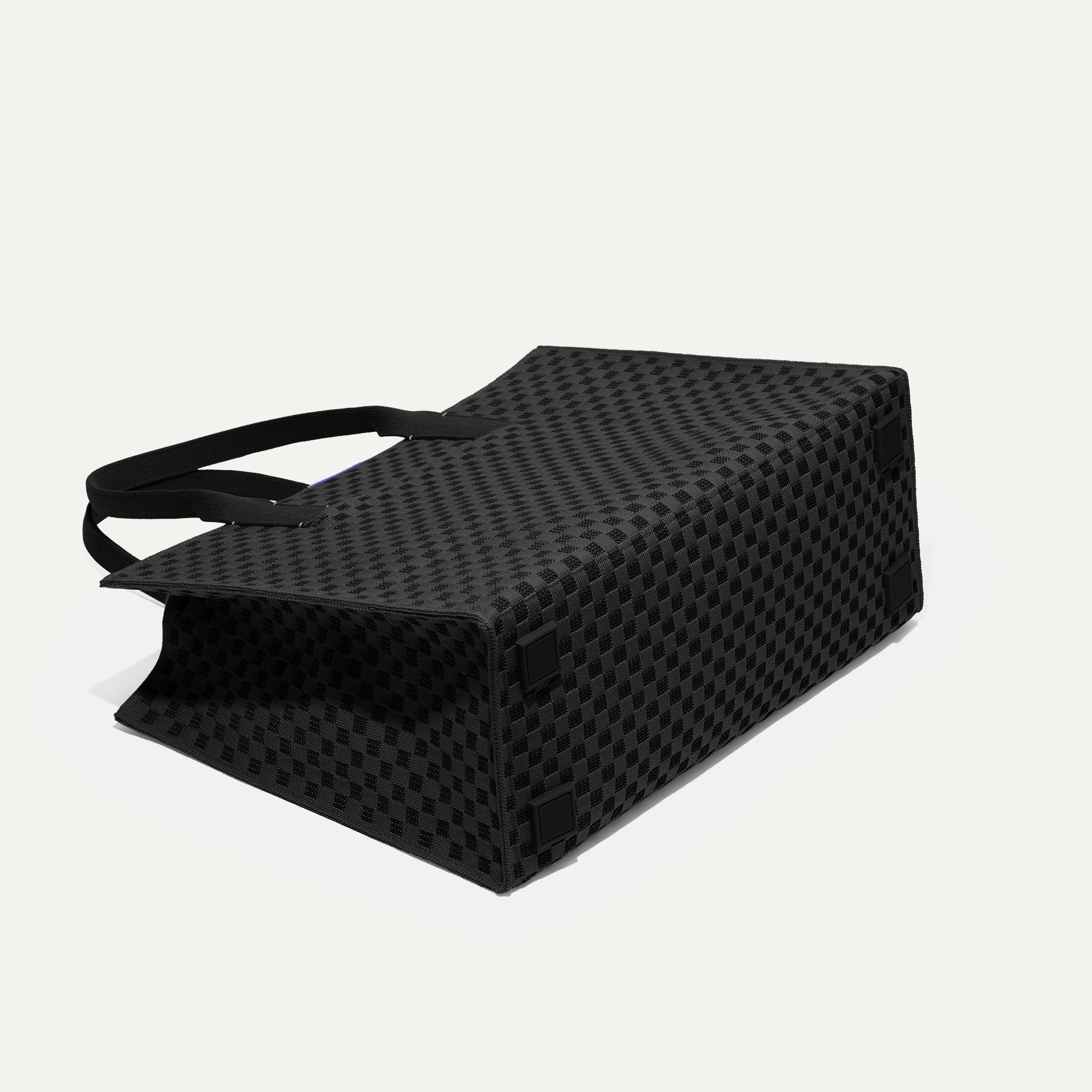 The Classic Tote Black Sand - Image 6