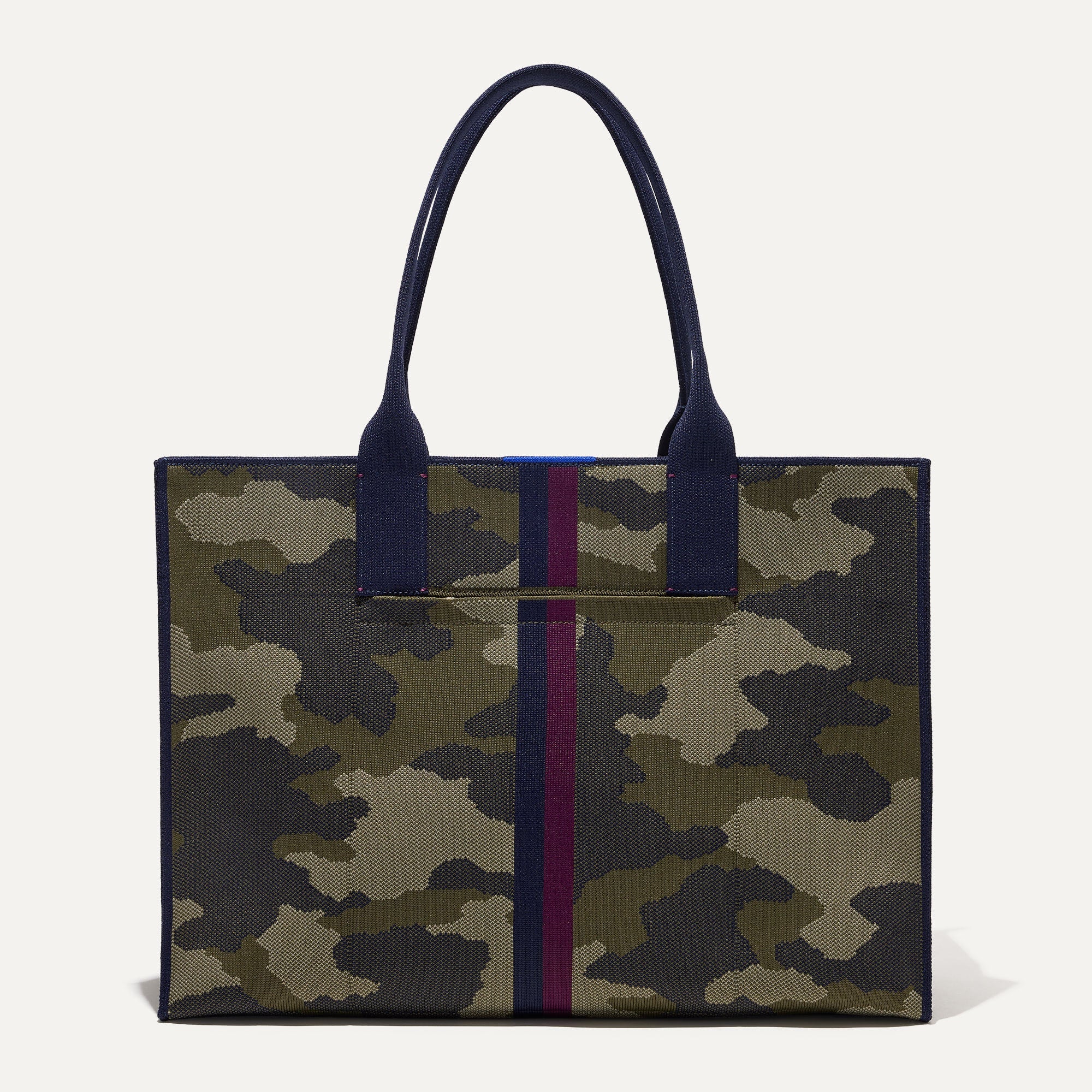 Alternative view of The Classic Tote   Spruce Camo