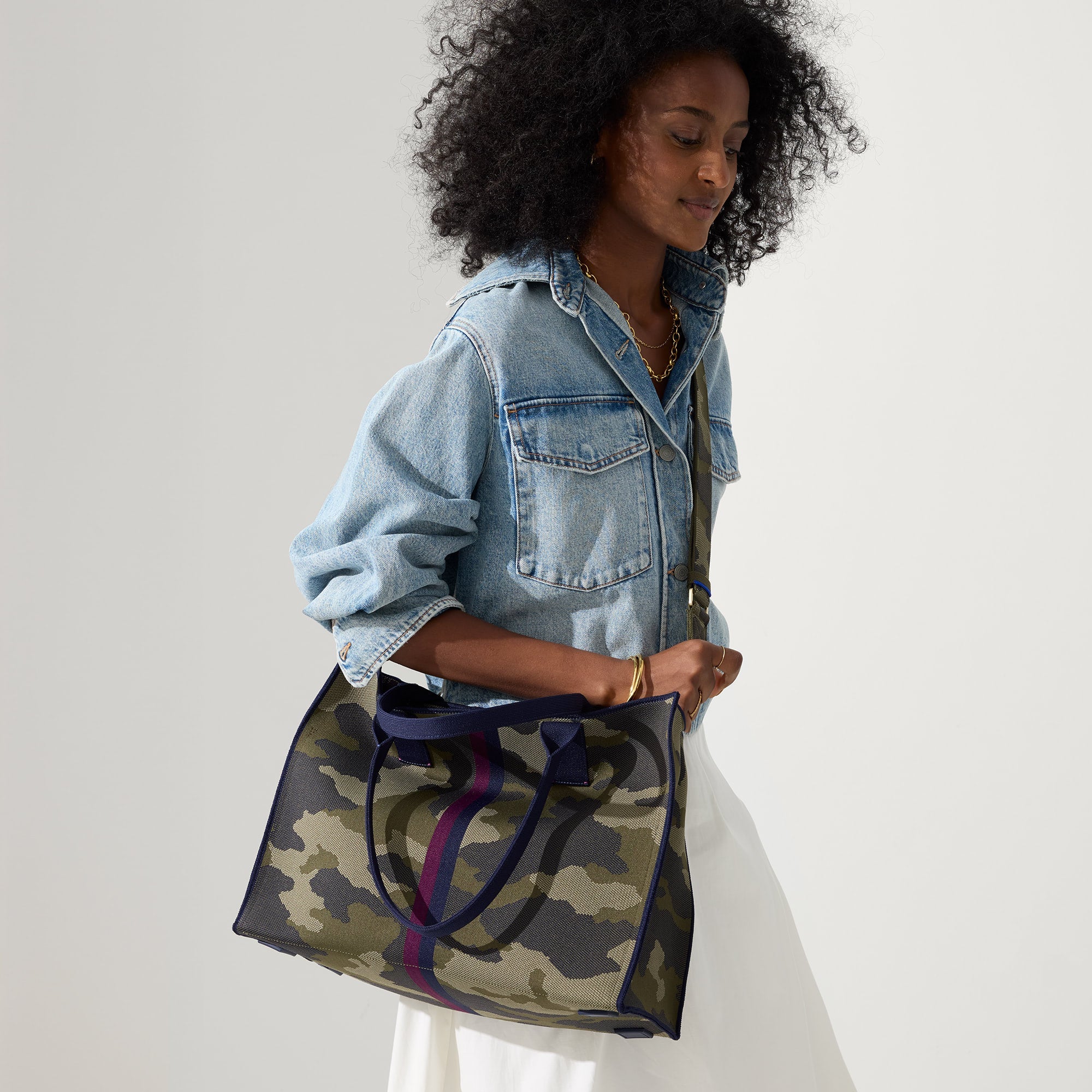 The Classic Tote Spruce Camo - Image 3