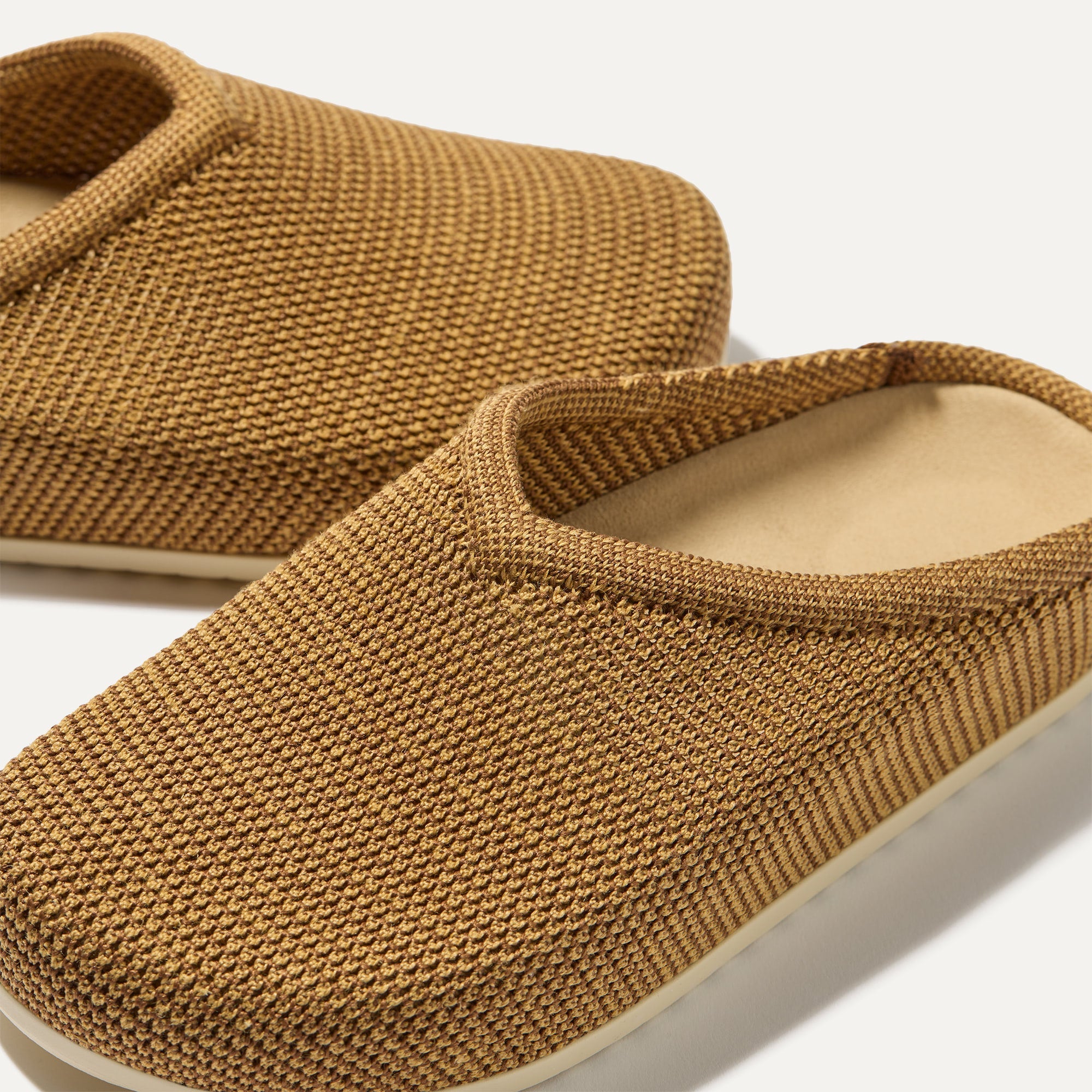 The Casual Clog Wheat Raffia Knit - Image 7