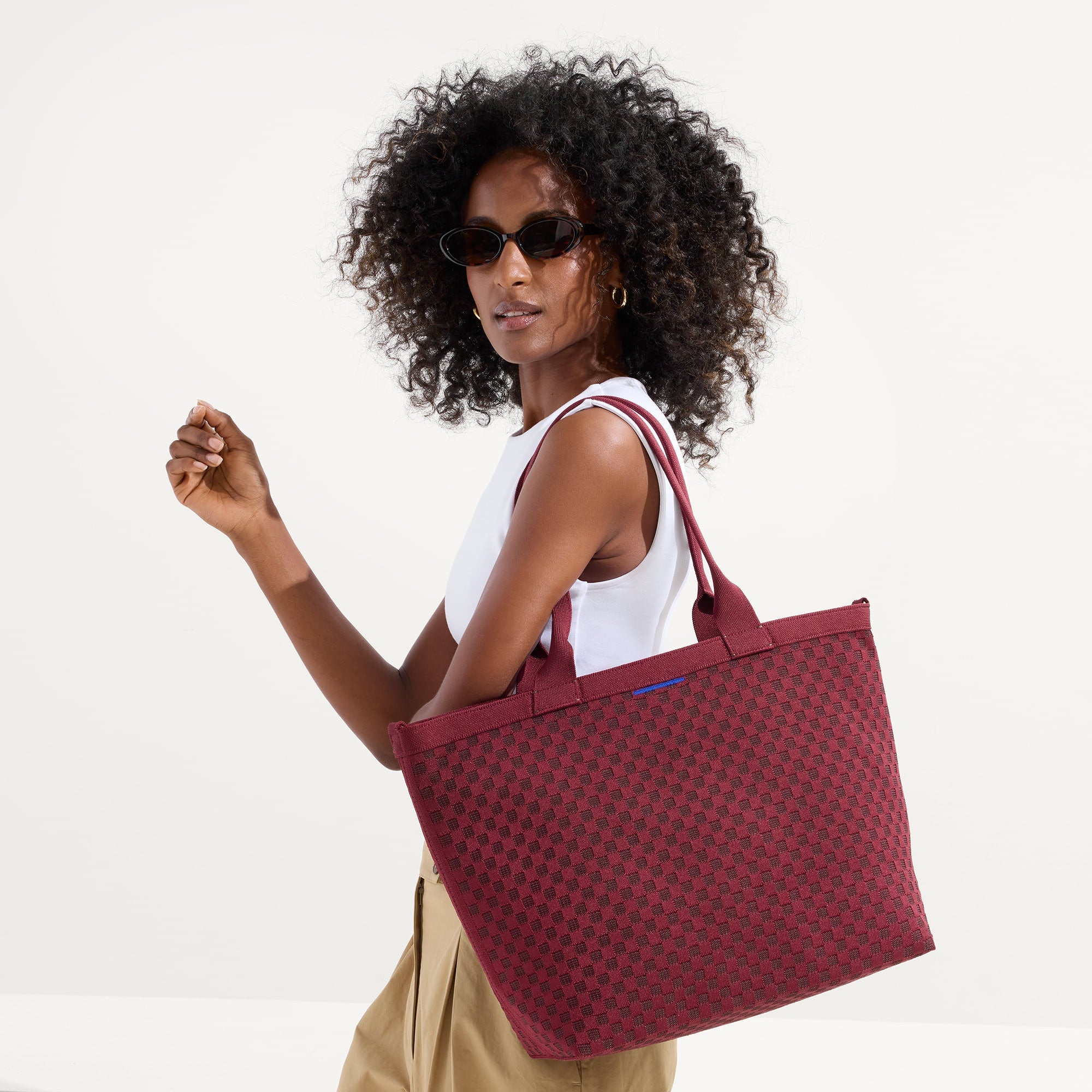 The Lightweight Zip Tote Cabernet Check - Image 3