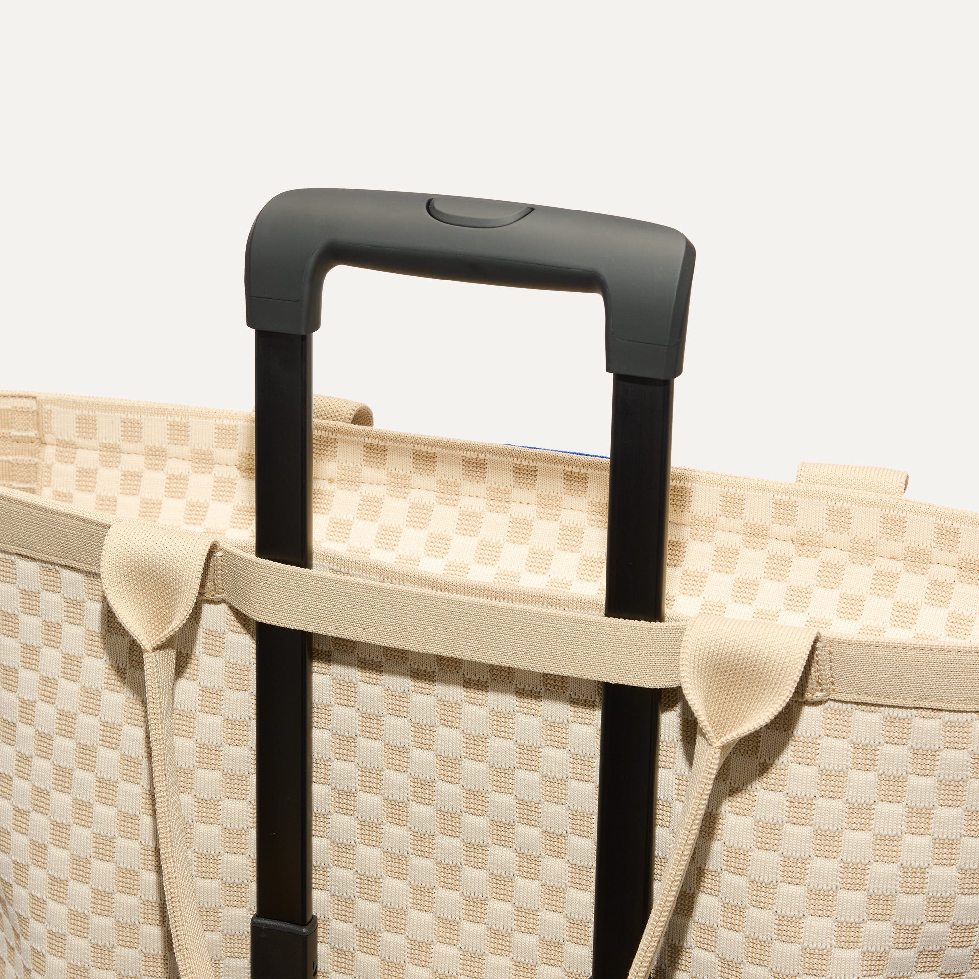 The Zip Travel Tote Parchment Basketweave - Image 7