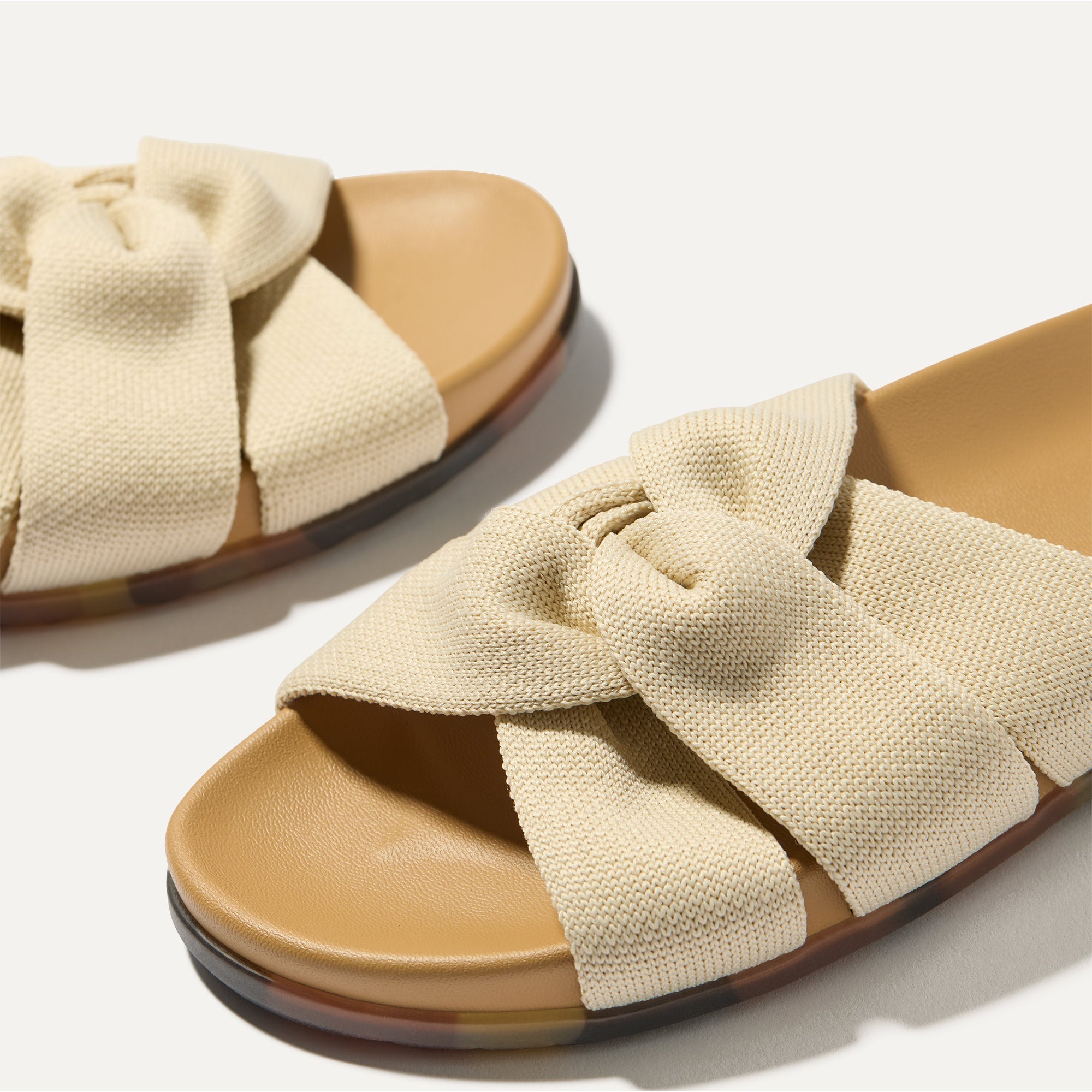 The Twist Slide Coconut - Image 7