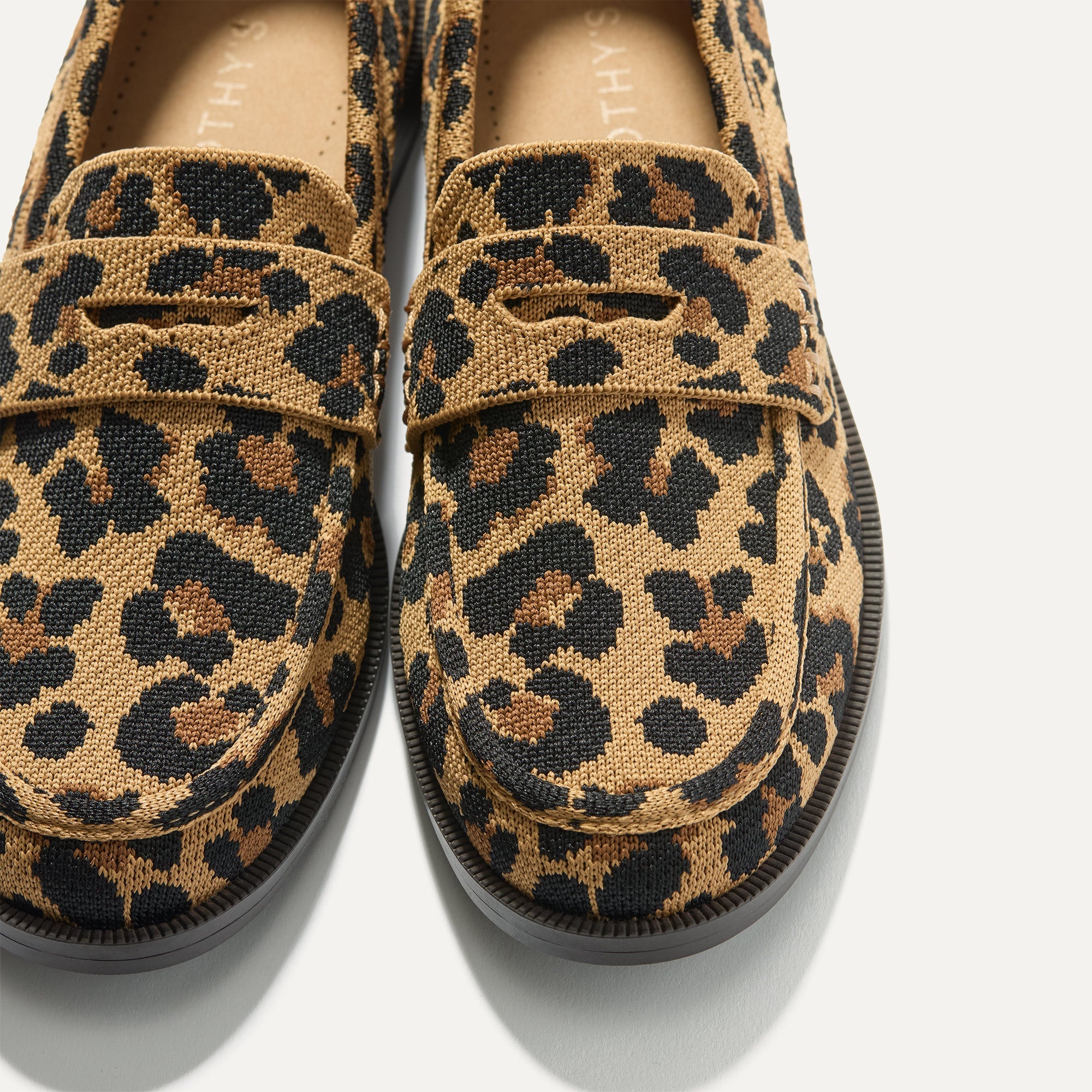 Alternative view of The Penny Loafer   Classic Cat