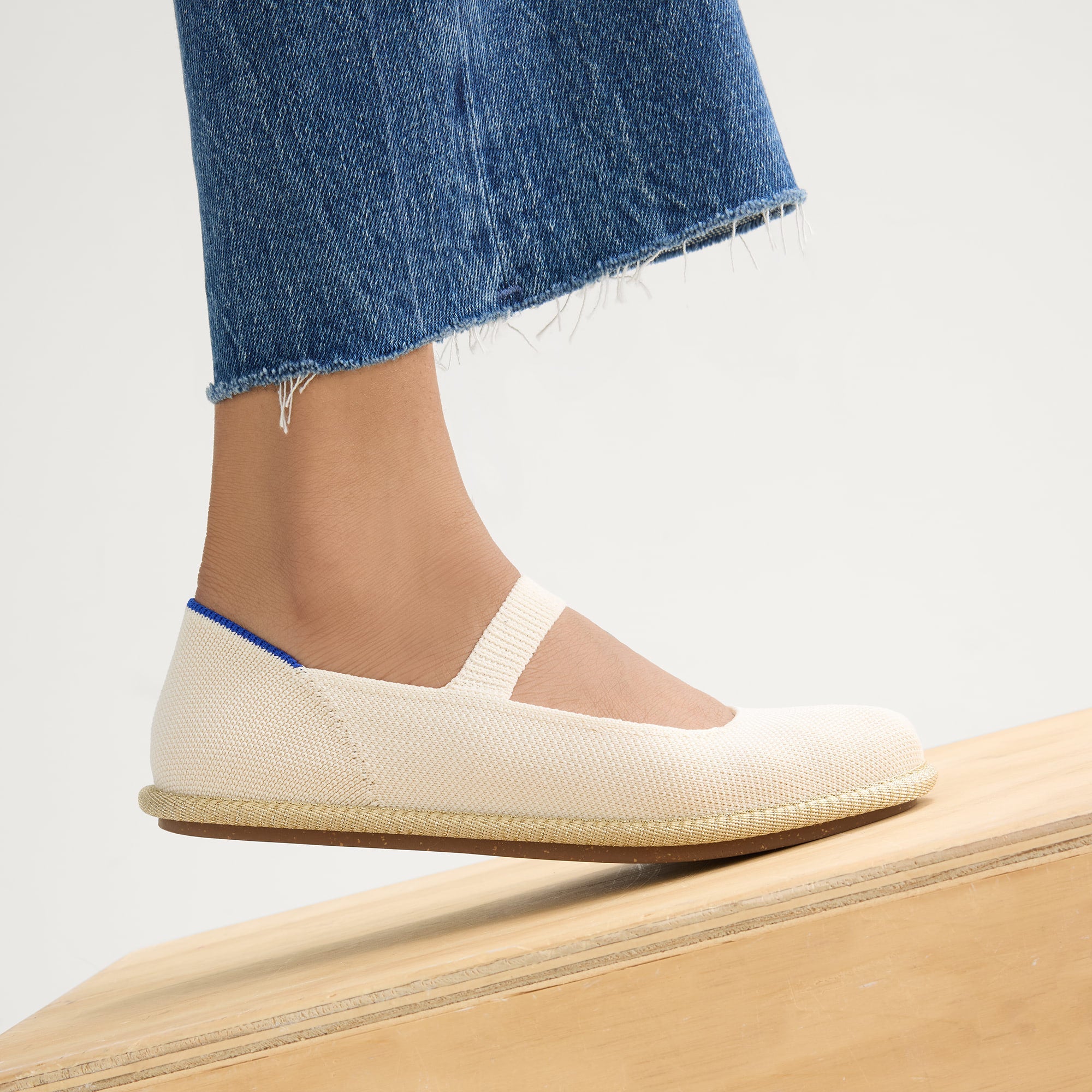 Alternative view of The Cruiser Mary Jane   White Sand